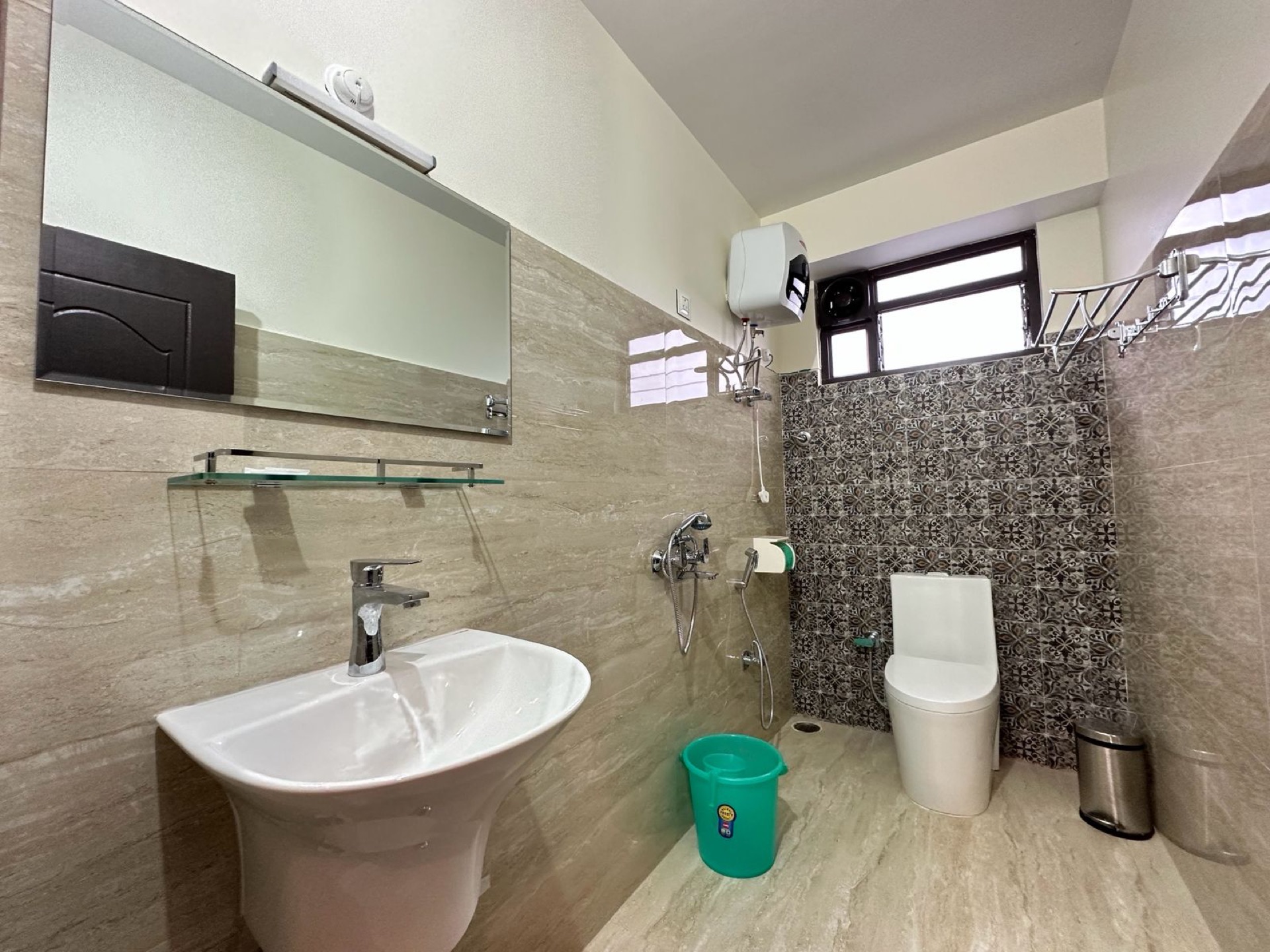 Deluxe bathroom