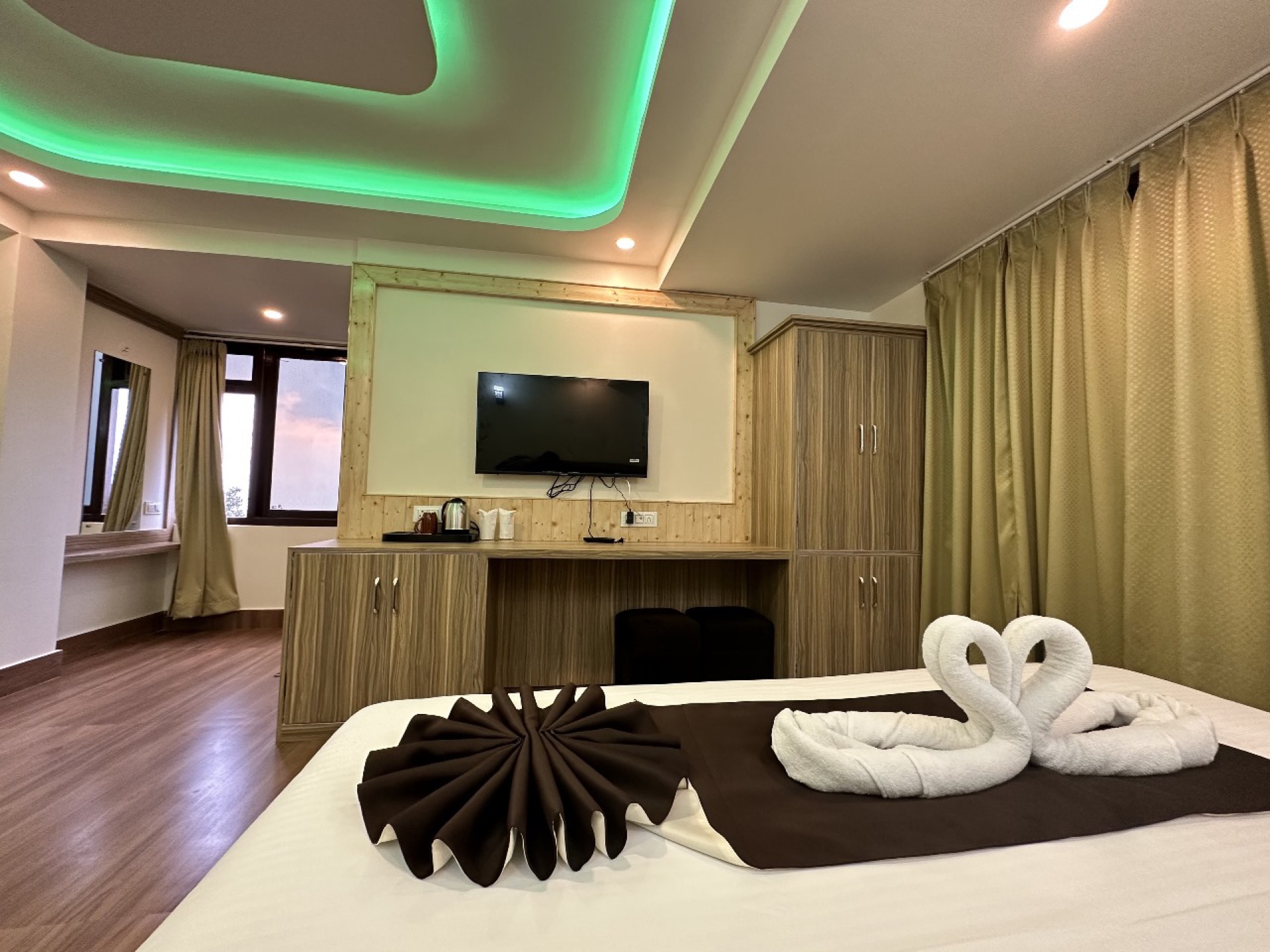 Super Deluxe room — view 2